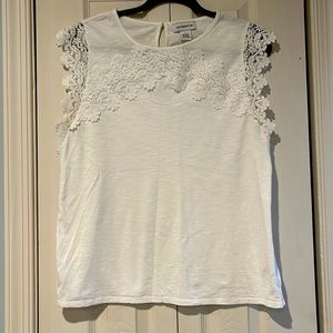 🤍A great white Tee for the summer work wardrobe✨